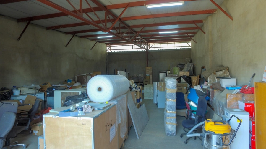 To Let commercial Property for Rent in Oos Einde North West